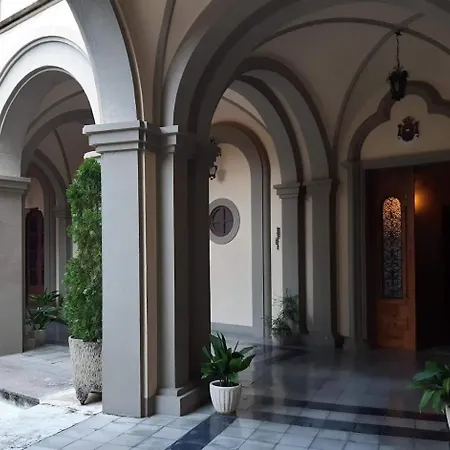 Residencia Sagrada Familia *
