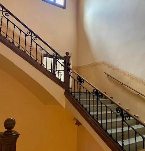 ゲストハウス Residencia Sagrada Familia