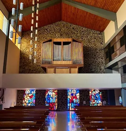 ゲストハウス Residencia Sagrada Familia ラ・セウ・ドゥルジェイ